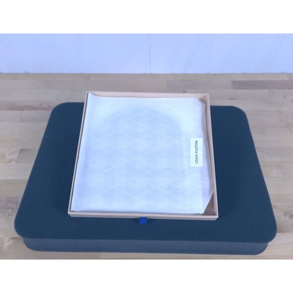 Louis Vuitton Damier Graphite Blue Wool Beanie Hat New - Picture 9 of 10